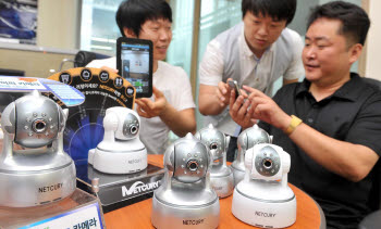 휴가철 경비 IP카메라로