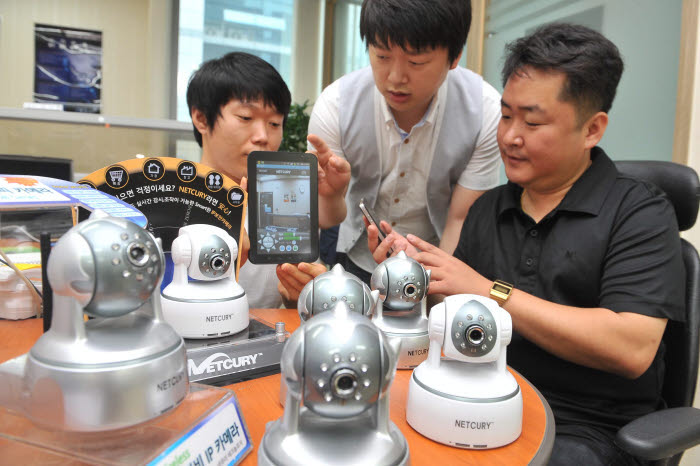 휴가철 경비 IP카메라로