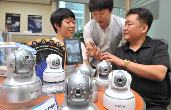 휴가철 경비 IP카메라로