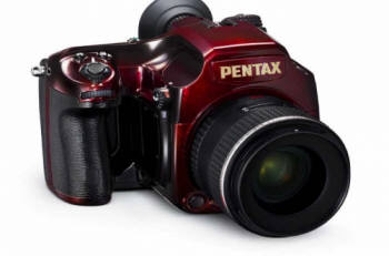 옻칠로 폼낸 펜탁스 디지털카메라 한정판매