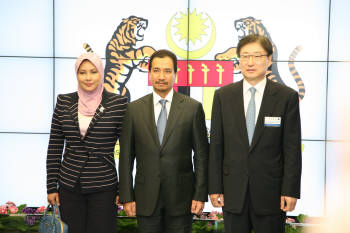 말레이시아 국왕, 삼성 디지털시티 방문