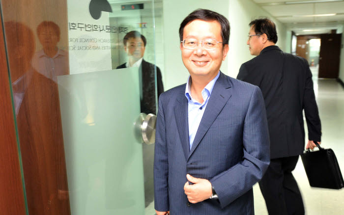 KISDI 신임원장 후보자 심사위원회 발걸음은 가볍지만