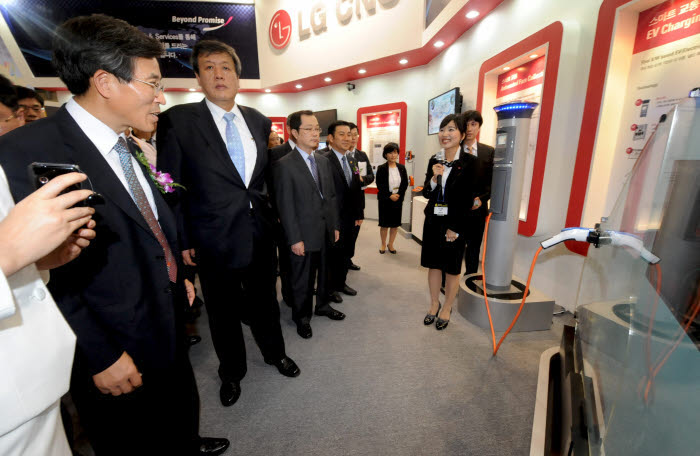 `2011 IT 엑스포 부산`  성황리 개막