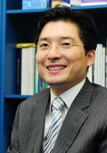 더존-틸론, 토종 중소기업간 최초로 클라우드 사업 `맞손`