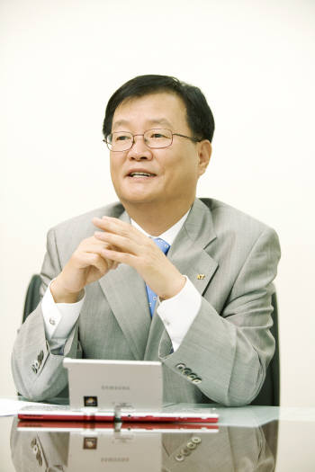 이길주 KT 전무 `올해의 PR인상` 수상