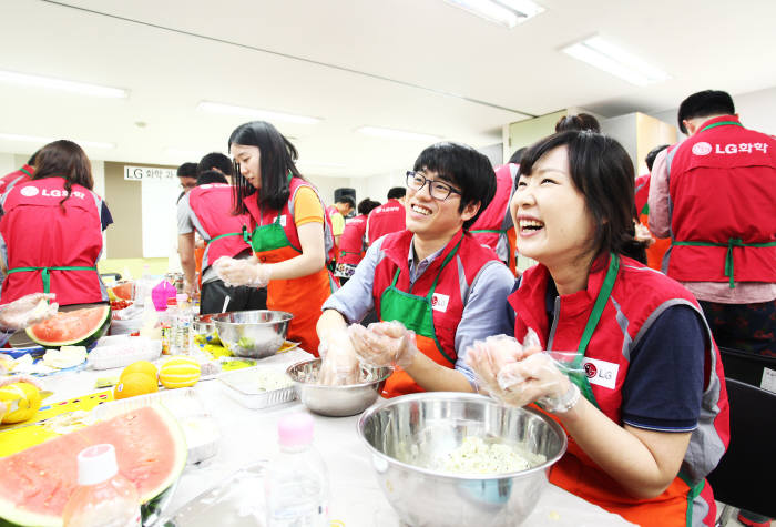 LG화학, 희망 가득한 교실 만들기 봉사활동