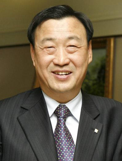 이희범 경총 회장 사의 표명