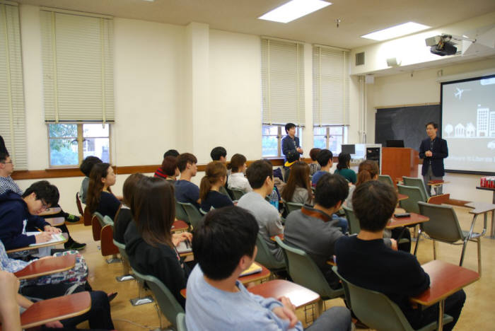 조규곤 파수닷컴 사장이 미국 UCLA서 열린 채용 설명회에서 회사 소개를 하고 있다.