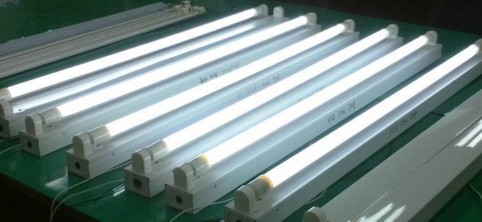 엠케이일렉트로닉스의 LED 직관등 램프