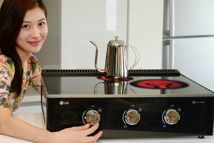LG전자, 가스레인지와 전기레인지 장점 모은 가스레인지 `히든쿡` 출시