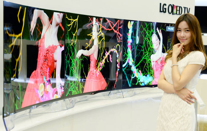 LG 곡면 OLED TV 500만원대 돌입