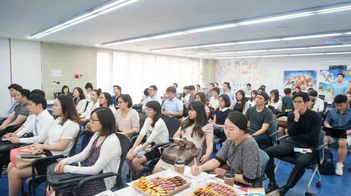 지난 달 16일 서울 역삼동 디캠프에서 열린 글로벌 디매치에는 130여명의 인재들이 스타트업의 인턴이 되기 위해 지원서를 접수했다.