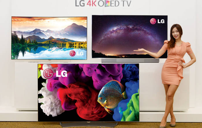 LG전자가 `CES 2015`에서 7종의 올레드(유기발광다이오드·OLED)TV를 공개한다고 4일 밝혔다. 울트라(UHD) 올레드는 55인치도 선보여 55·65·77인치 라인업을 갖추게 된다. <사진=LG전자>