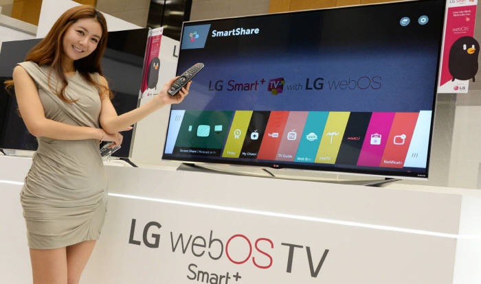 웹OS 2.0이 탑재된 LG 웹OS 스마트TV <전자신문DB>