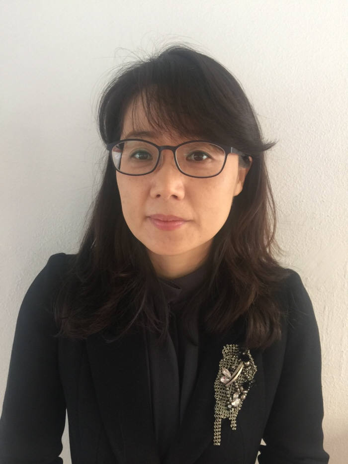 국방부, 첫 여성 공위공무원 탄생