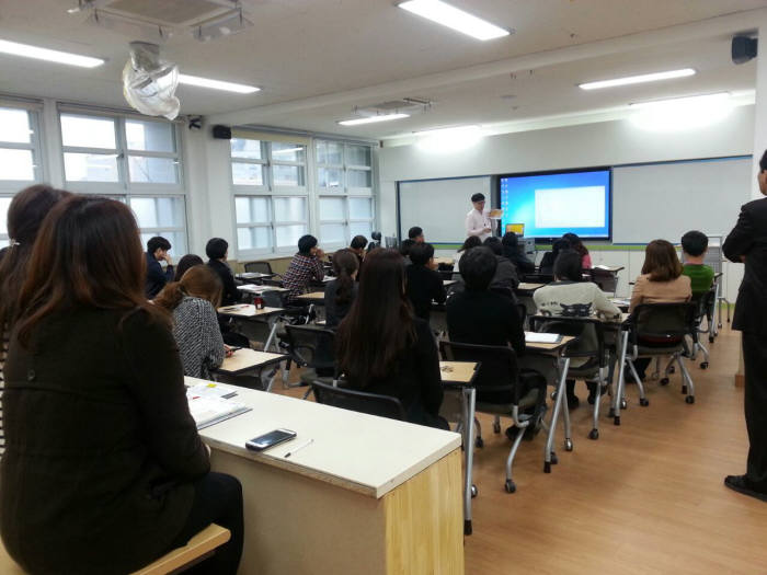 전남 고흥고등학교에서 진행한 패드뱅크 안내 행사 모습