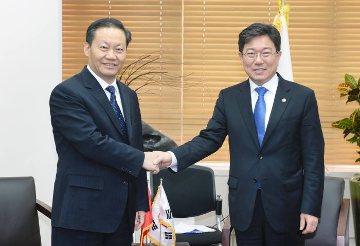 윤상직 장관, 中 광시자치구 당서기와 통상·투자 협력 논의