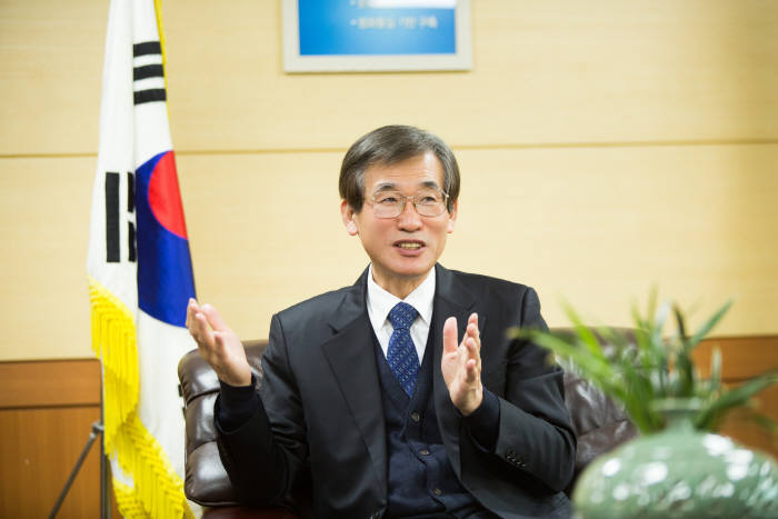 [인물]이규호 화학연구원장 메탄올 실증 플랜트 준공