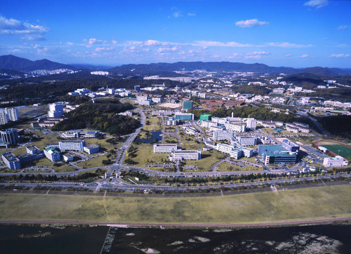 화웨이 본사 관계자가 한국 R&D센터 건립 입지 후보로 실사한 대덕연구단지 전경.