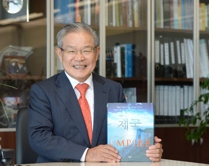 권태신 한경연 원장, 위기의 경제 "결국 해답은 `IT기반의 창조적 파괴`"