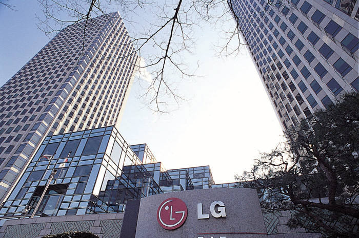 LG전자 2분기 영업익 60% 줄어든 2441억원...`바닥 찍었지만 성장 모멘텀 부족`