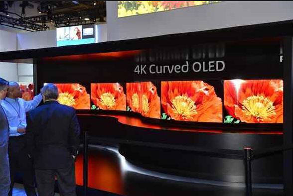 지난 CES 2014에서 파나소닉은 55인치 4K OLED TV를 선보였다.