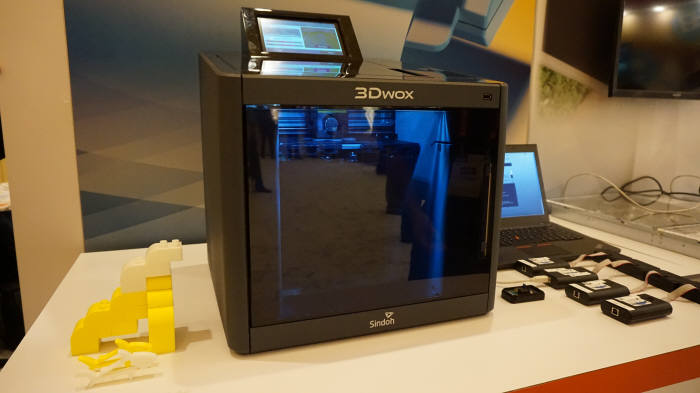 신도리코가 CES 2016에서 공개한 3D프린터 새 모델 `3D WOX` / 라스베이거스(미국)=서형석기자