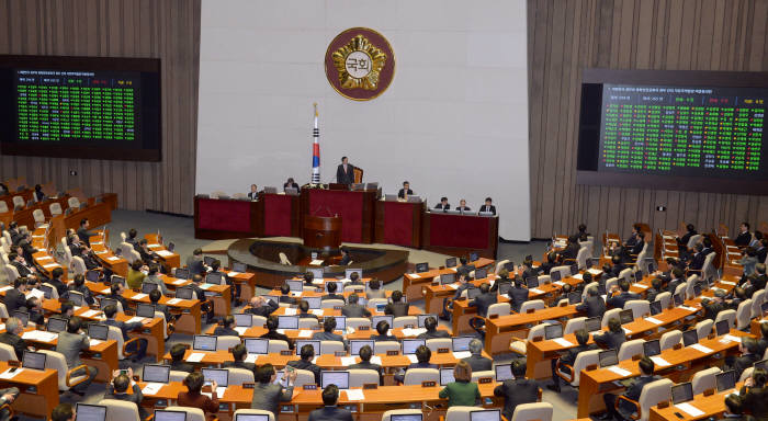 여야, `데드라인`에 선거구 획정 극적 합의…"테러방지법은 여전히 대치"