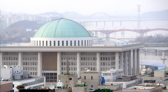 여야 3당 상임위원장 쟁탈전 본격화…상임위 재조정 가능성도 `모락모락`