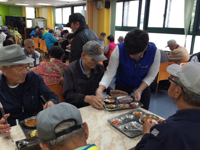 금융투자협회, 가족의 달 맞아 무료급식 봉사활동