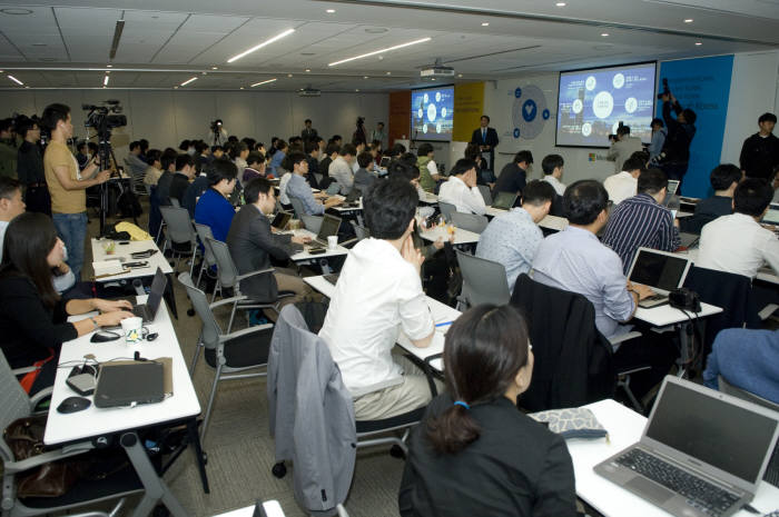 11일 한국MS가 서울 광화문 본사에서 기자간담회를 갖고 클라우드 전략을 발표하고 있다. 한국MS 제공