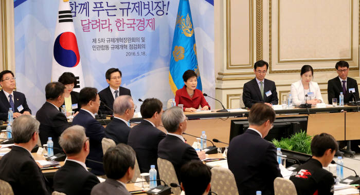 [투데이 이슈]르노삼성 초소형 전기차 `트위지`, 규제 개혁 바람타고 하반기 `부르릉`