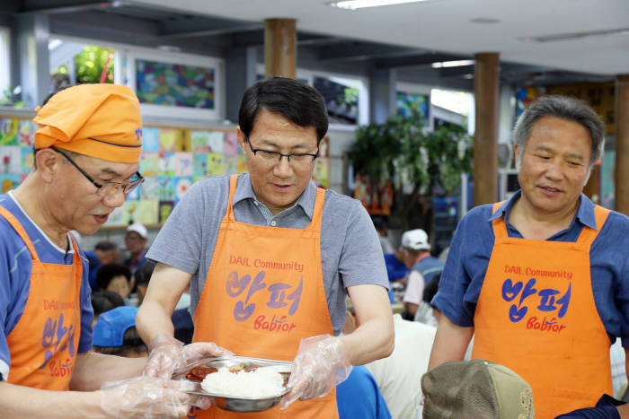 김성렬 행자부 차관, 무료 배식 봉사활동