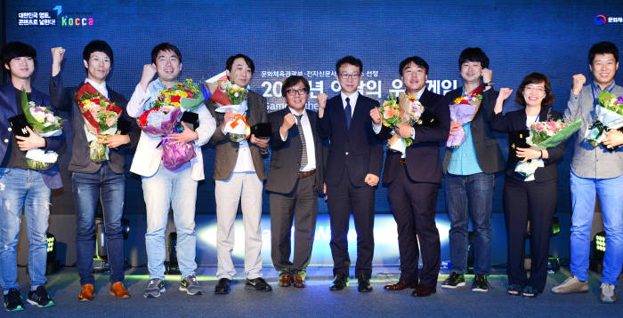 이달의 우수게임 상반기 수상자들
