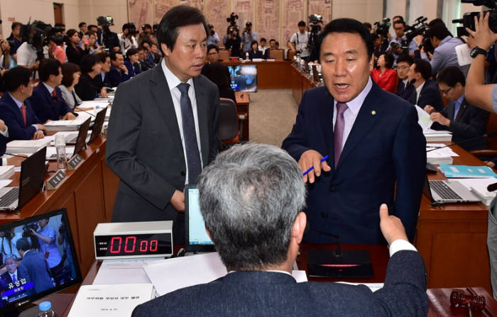 교문위, 오늘 조윤선 문체부 장관 후보자 인사청문회 경과보고서 채택