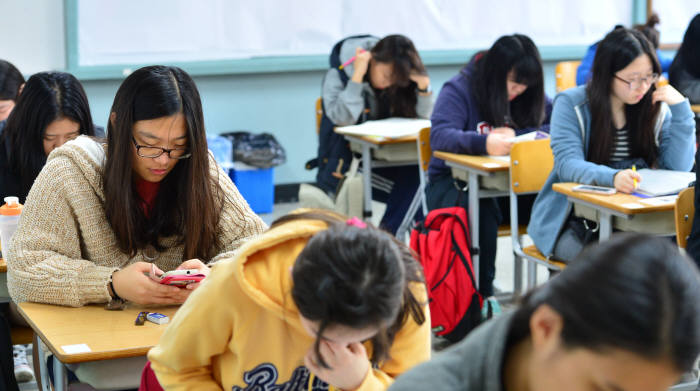 수능일 수도권 전철 러시아워 2시간 연장…개인택시 부제운행 해제