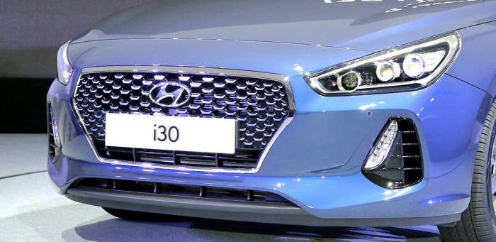 i30의 캐스캐이딩 그릴