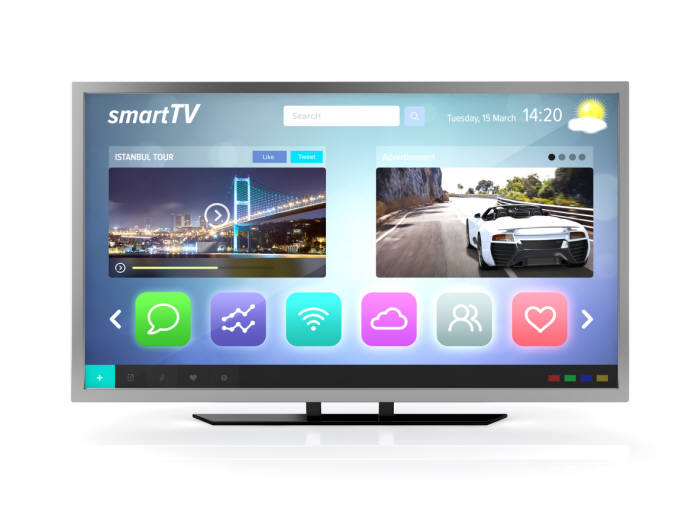 스마트TV는 인터넷에 연결해 TV 시청 외에도 다양한 기능을 가진 프로그램을 설치, 사용한다.ⓒ게티이미지뱅크