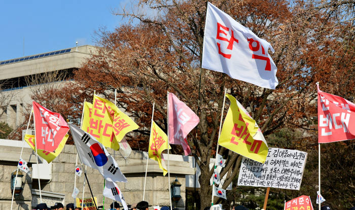 [朴대통령 탄핵 표결]탄핵 VS 탄핵반대