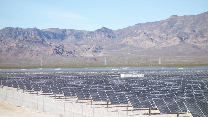 한국중부발전이 미국 네바다주에 조성한 100MW 규모 태양광 발전단지.