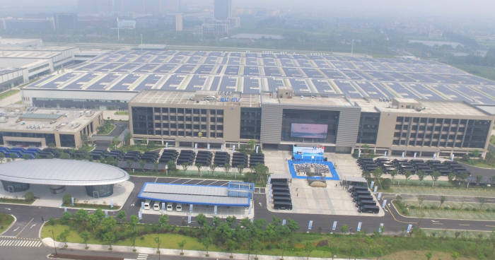 중국 전기버스, 전기차 제작사인 오룡전동차유한회사(FDG) 항저우 본사. FDG는 지난해 9월 항저우 G20 정상회담 의전용 전기버스 210대를 투입했다.