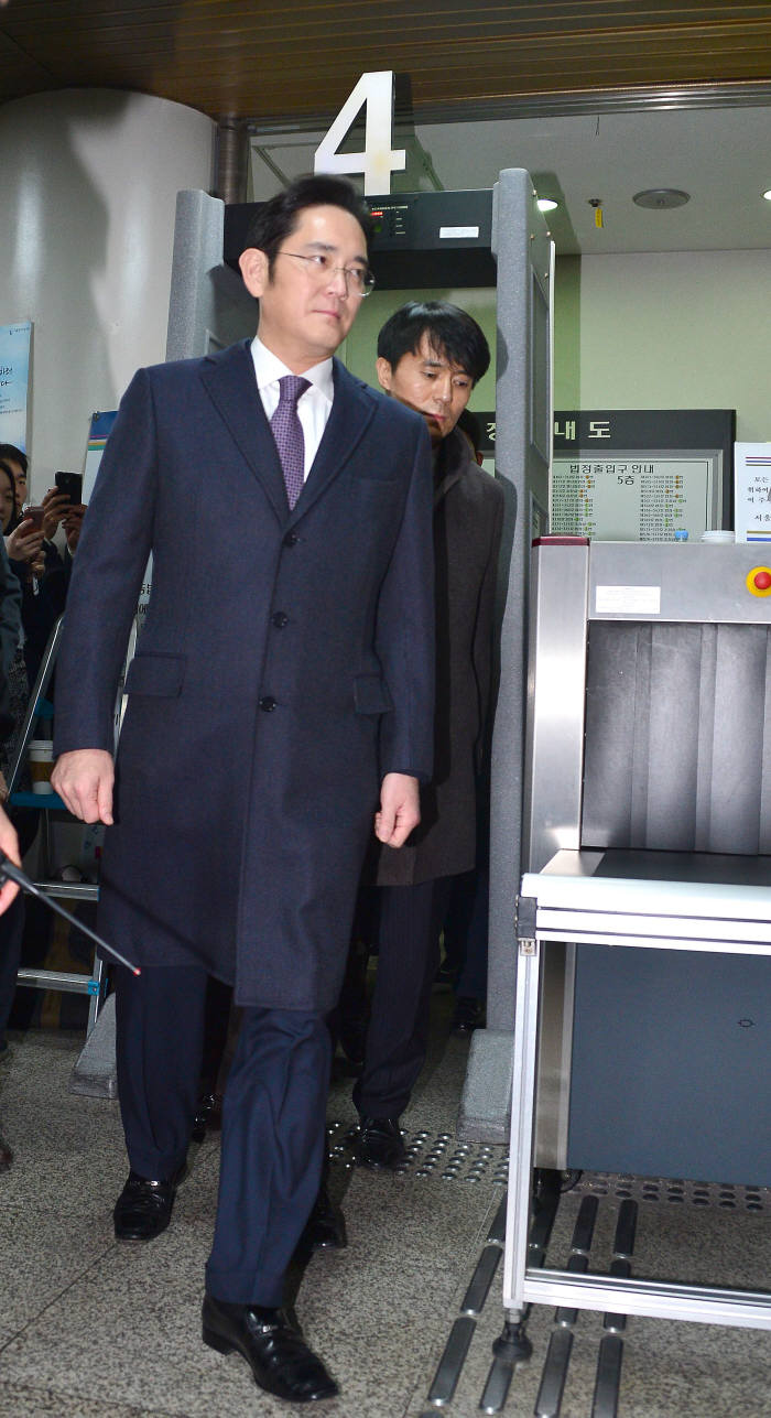 영장실질검사 마친 이재용 삼성전자 부회장