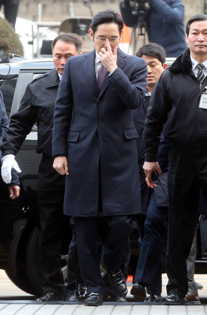 영장실질검사 마친 이재용 삼성전자 부회장