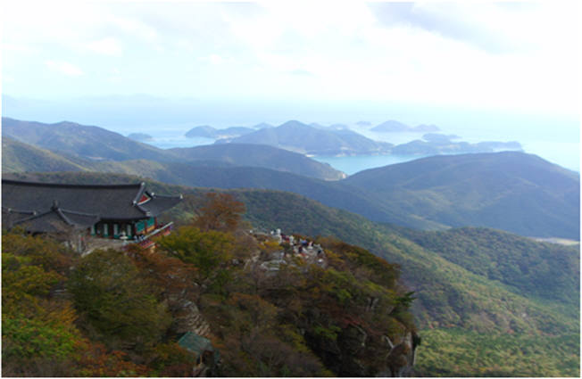 국립공원 가상현실 서비스 체험사진. 한려해상국립공원 보리암.