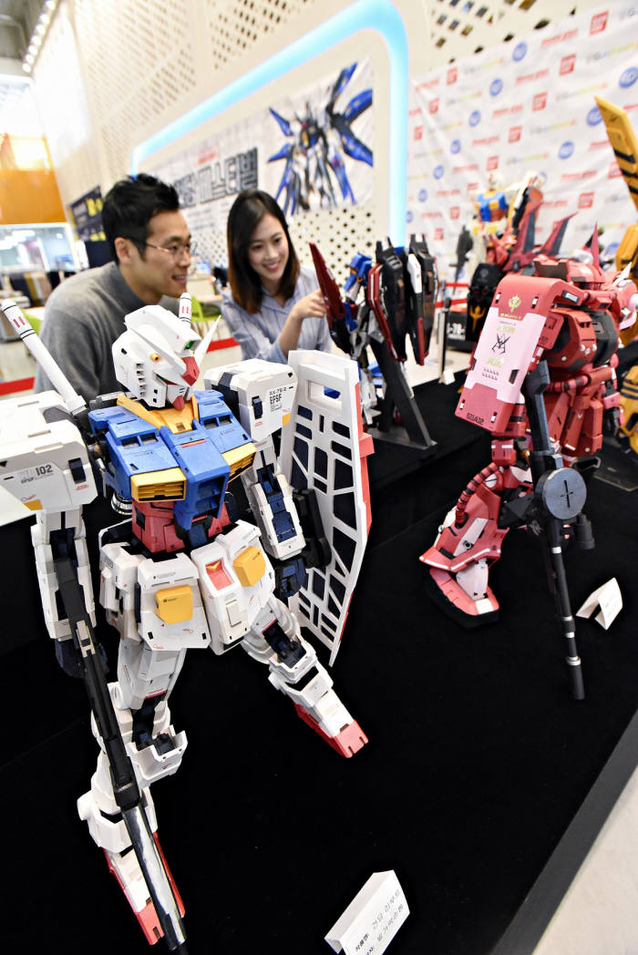 홈플러스 창립 20주년 기념 '건담 페스티벌' 개최