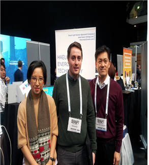 하은에너지는 GERI의 스마트창작터사업 지원으로 영국박람회에 참가했다. 박람회 참가 모습.