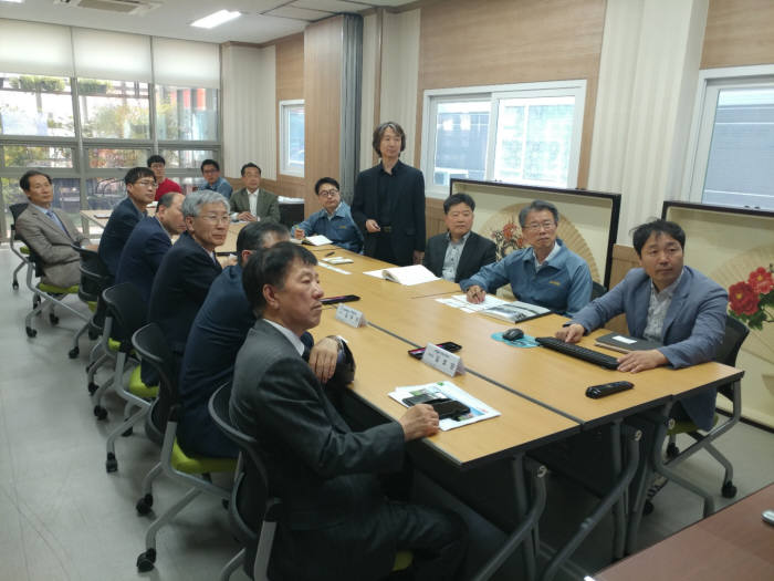 산단공 대경권기업성장지원센터가 육성기업 평가위원회를 진행하고 있다.