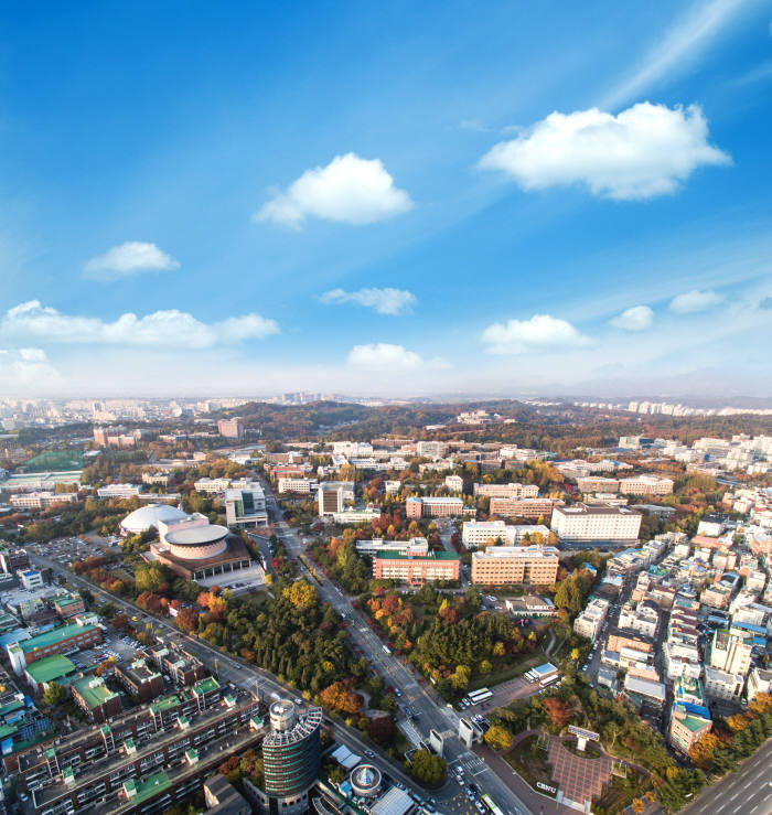 전북대 전경. 전북대 탄소기반 나노 융합 응용기술 차세대 공학연구자 육성 사업단이 미래창조과학부의 '차세대 공학연구자 육성사업'에 선정됐다.