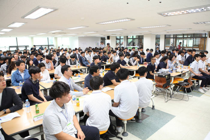 중소기업진흥공단, 중소기업특성화고의 中企 취업 다리 놓는다