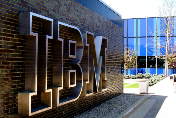 IBM, BMW와 커넥티드 카 제휴